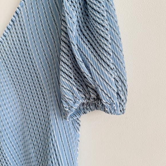 New! GANNI • Pleated Georgette Midi Dress in Heather - Picture 6 of 15